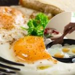 Navadna umešana jajca v novih barvah: katero skrivno sestavino dodati