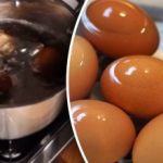 Zakaj kuhati jajca s kovinsko žlico: kuhar osupel nad odgovorom