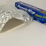 Katerih živil nikoli ne smete zaviti v aluminijasto folijo: strokovnjaki so poimenovali 4 vrste Katerih živil nikoli ne smete zaviti v aluminijasto folijo: strokovnjaki