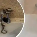 Črna plesen na tesnilni masi bo enkrat za vselej izginila