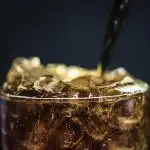 Kaj se zgodi s telesom, če vsak dan pijete gazirane